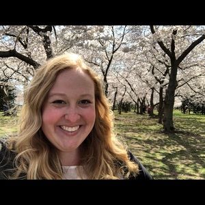 Meet your Posher, Holly